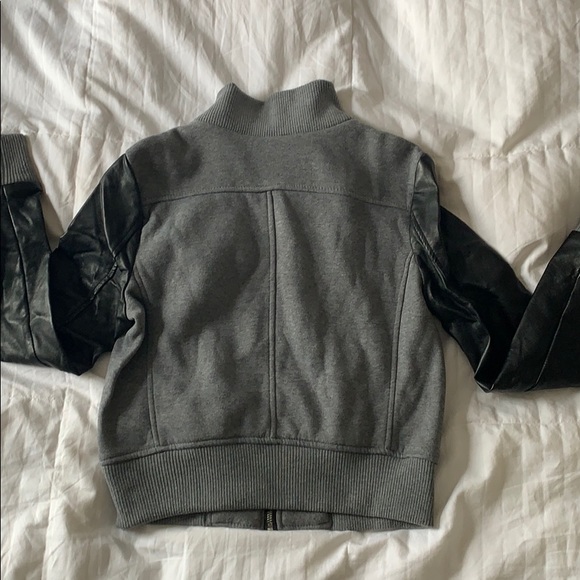 Women’s Jacket - Picture 2 of 3